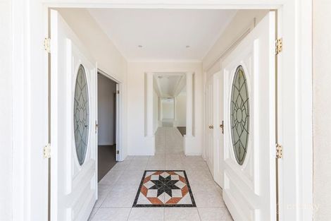 Property photo of 8 Munjong Place Delahey VIC 3037
