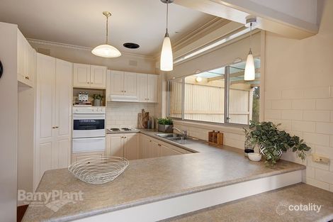 Property photo of 1 Woodley Court Highton VIC 3216