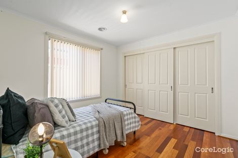 Property photo of 28 Finchley Park Crescent Tarneit VIC 3029