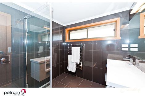 Property photo of 2/9 Longview Avenue Sandy Bay TAS 7005