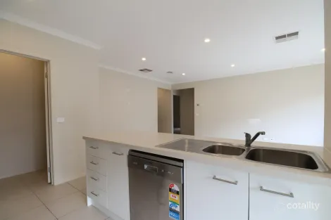 Property photo of 18 Rejoice Street Tarneit VIC 3029