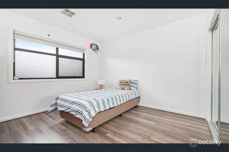 Property photo of 11 Frontier Avenue Greenvale VIC 3059