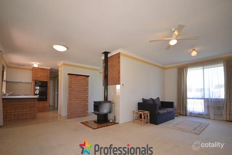 Property photo of 4 Linley Road Wannanup WA 6210