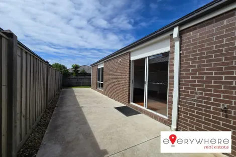 Property photo of 43 Squadron Road Point Cook VIC 3030