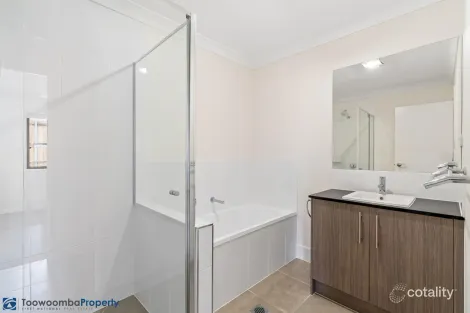 Property photo of 22 Jodie Louise Avenue Cotswold Hills QLD 4350