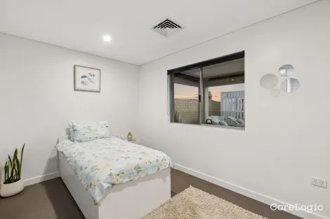 Property photo of 4 Ivory Way Mindarie WA 6030