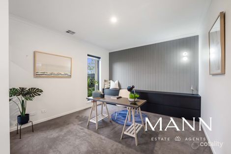 Property photo of 3 Lakeside Drive Wollert VIC 3750