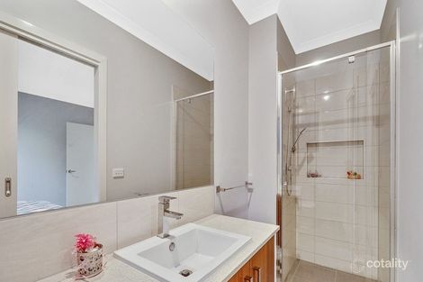 Property photo of 32 Barrangi Drive Tarneit VIC 3029