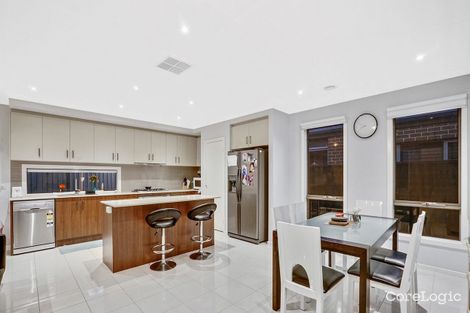 Property photo of 32 Barrangi Drive Tarneit VIC 3029