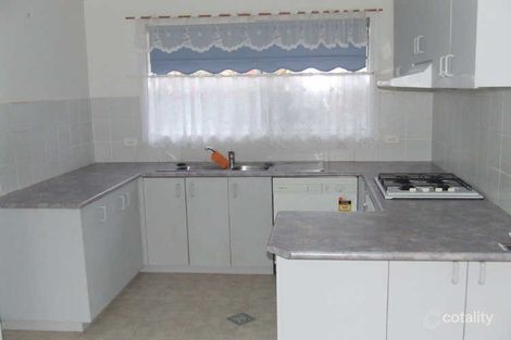 Property photo of 31 Thomas Place Pakenham VIC 3810