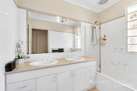 Property photo of 15 Cambridge Drive Glen Waverley VIC 3150