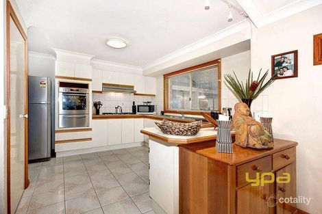 Property photo of 10 Doran Walk Delahey VIC 3037