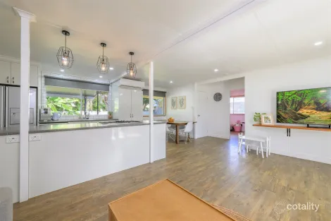 Property photo of 6 Alexander Street Boyne Island QLD 4680