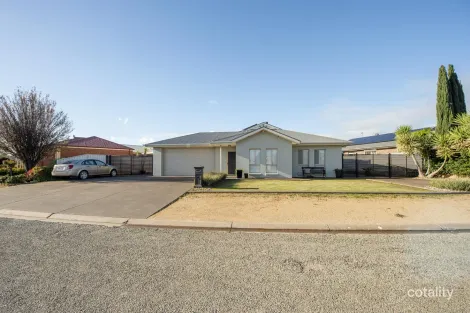 Property photo of 12 Cunningham Boulevard Risdon Park South SA 5540
