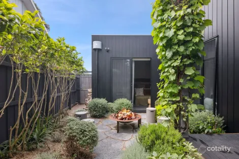 Property photo of 7 Centre Court Torquay VIC 3228