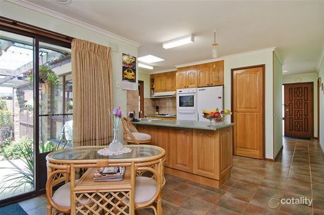 Property photo of 14 Quartok Avenue Werribee VIC 3030