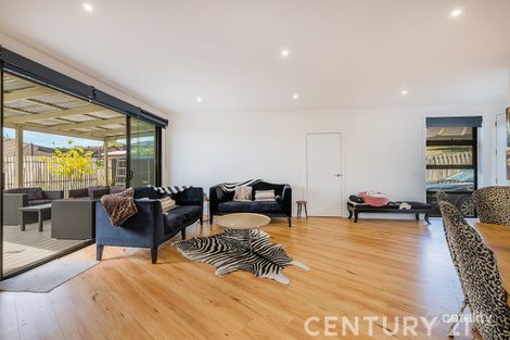 Property photo of 2/8 Deakin Crescent Dandenong North VIC 3175