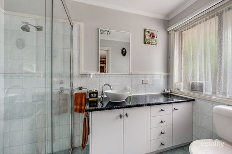 Property photo of 2 Marlow Court Mount Gambier SA 5290