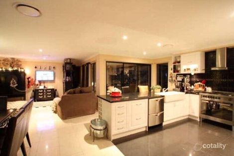 Property photo of 18 Chestnut Drive Flinders View QLD 4305