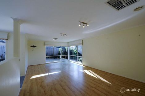 Property photo of 19 Clancy Crescent Carrum Downs VIC 3201