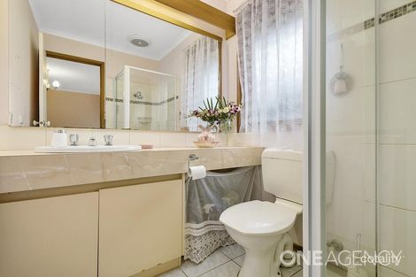 Property photo of 5 Harcourt Close Sunbury VIC 3429