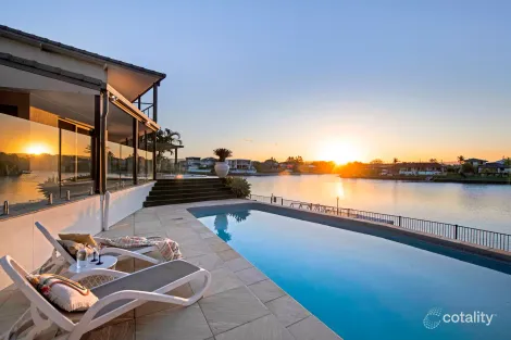 31 Coobowie St, Broadbeach Waters, QLD 4218