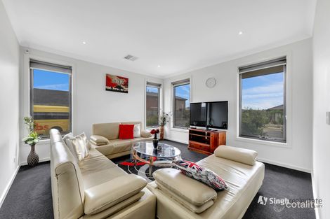 Property photo of 27 Overnewton Way Wollert VIC 3750