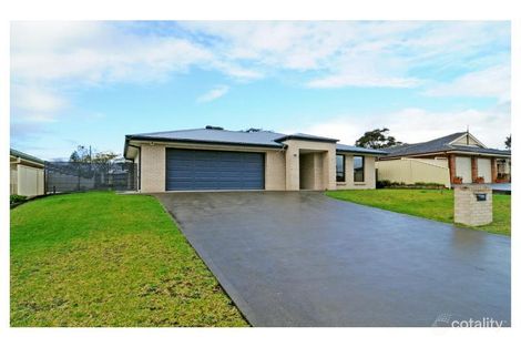 Property photo of 61 Burradoo Crescent Nowra NSW 2541