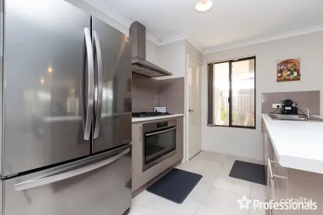 Property photo of 12 Webb Loop Haynes WA 6112