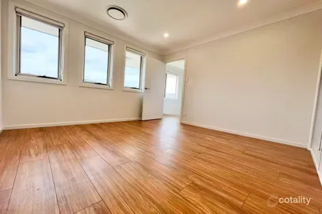 Property photo of 28 Flemington Parkway Box Hill NSW 2765