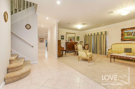 Property photo of 3 Creek View Thomastown VIC 3074