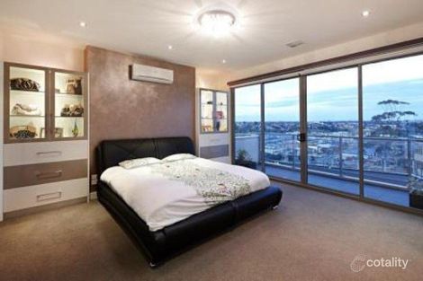Property photo of 38 Skyline Drive Maribyrnong VIC 3032