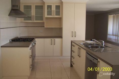 Property photo of 1/4 Quandong Place Forest Hill NSW 2651