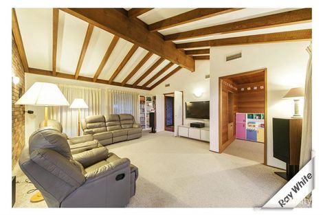 Property photo of 70 Appel Crescent Fadden ACT 2904