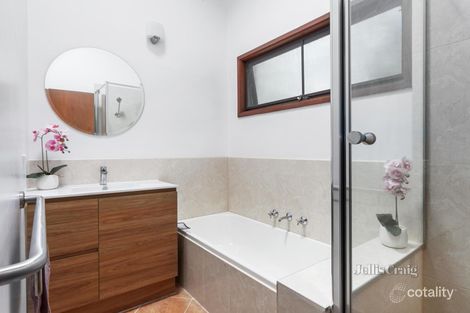 Property photo of 14 Glenister Drive Eltham VIC 3095