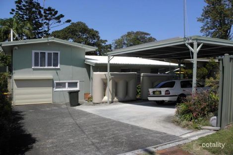 14 Government Rd, Labrador, QLD 4215