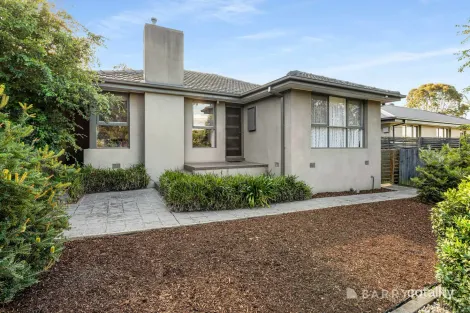 Property photo of 9 Holmes Road Mooroolbark VIC 3138