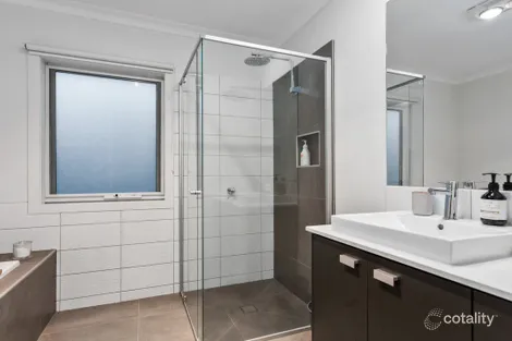 Property photo of 4 Eman Terrace Hastings VIC 3915