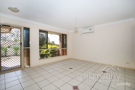 Property photo of 8 Fraser Place Forest Lake QLD 4078