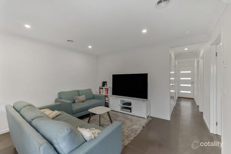 Property photo of 9 Herne Path Wyndham Vale VIC 3024