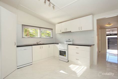 Property photo of 61 Armstrong Road Cannon Hill QLD 4170
