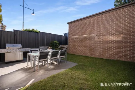 Property photo of 11 Atlantic Drive Pakenham VIC 3810