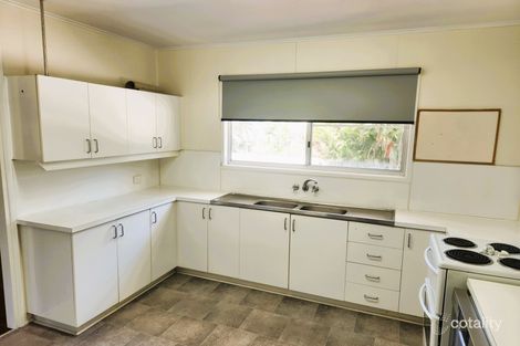 Property photo of 12 Brock Crescent Dysart QLD 4745