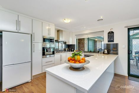 11 Douglas Ave, Hillcrest, SA 5086