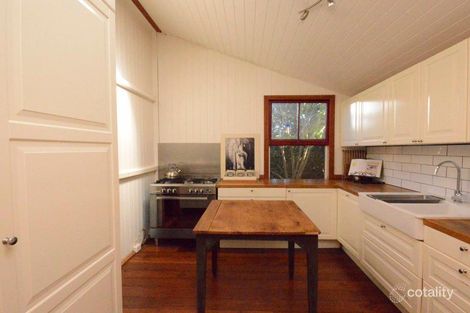 Property photo of 19 Beacon Road Tamborine Mountain QLD 4272