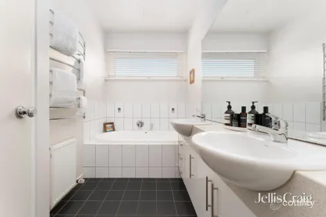 Property photo of 2 Gull Lane Williamstown VIC 3016