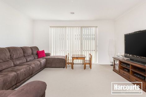 Property photo of 19 Pomegranate Way Pakenham VIC 3810