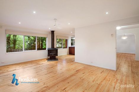 Property photo of 2 Heape Way Ringwood North VIC 3134