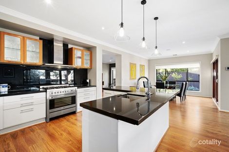 Property photo of 33 Fitzjohns Drive Bundoora VIC 3083