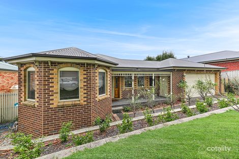 Property photo of 15 Riviera Drive Berwick VIC 3806